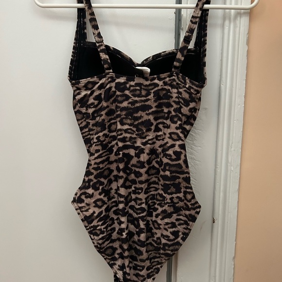 Niptuck SWIM Leopard Print One Piece Swimsuit SIZE 4 - Picture 4 of 7